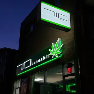 710 Kingston - Princess