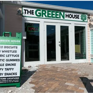 The Greeen House - Front St